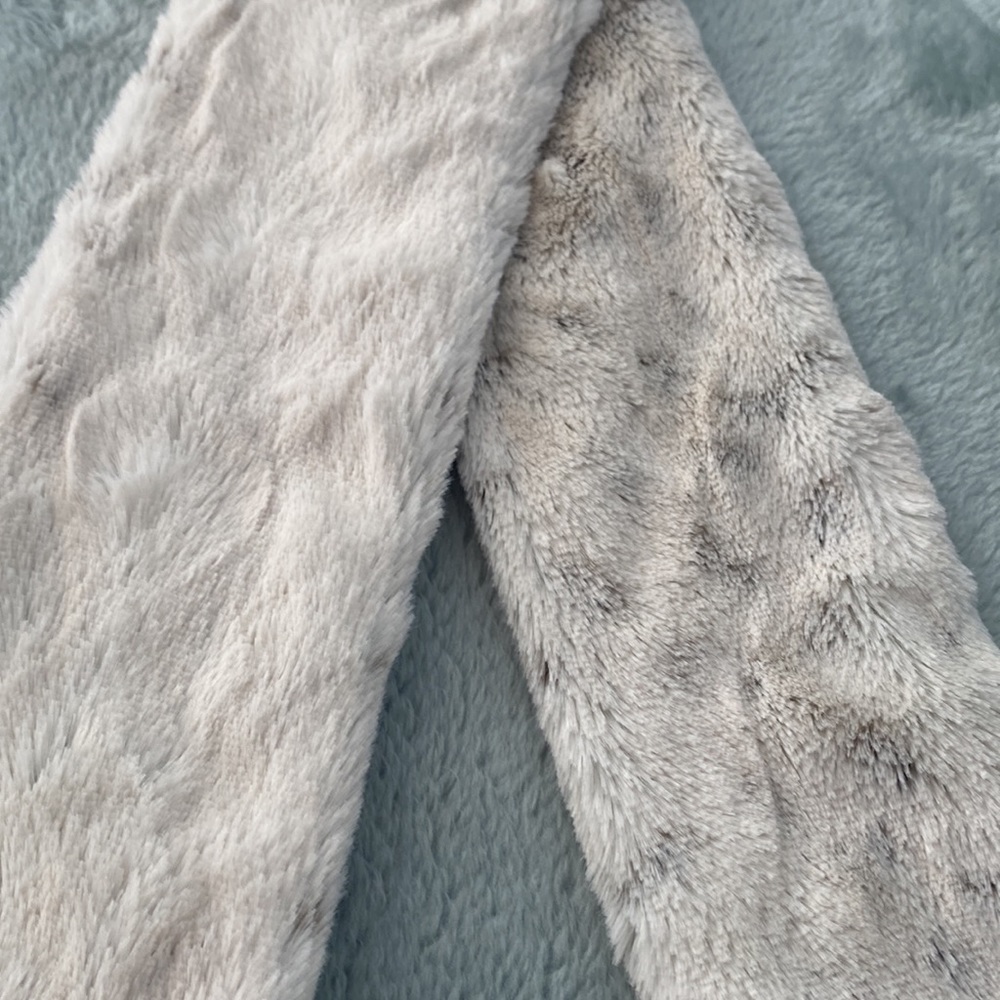 Pandemonium faux fur white tan long scarf